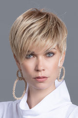 SANDY BLONDE ROOTED