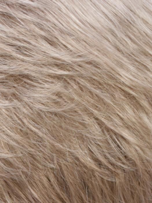 R25LF123 Dark Gold Blonde Lightening to Platinum Mix in Front