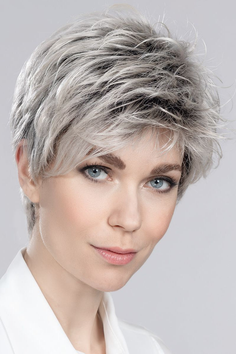 PLATIN BLONDE ROOTED